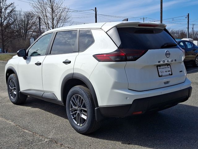 2025 Nissan Rogue S photo 4