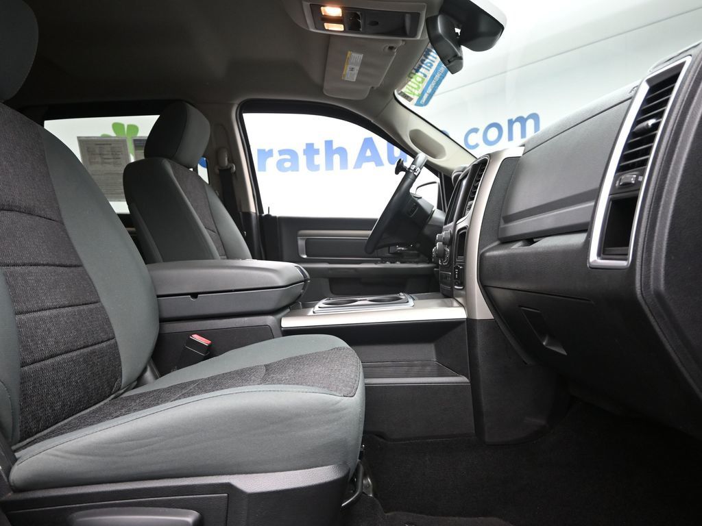 2015 Ram 1500 Big Horn photo 5