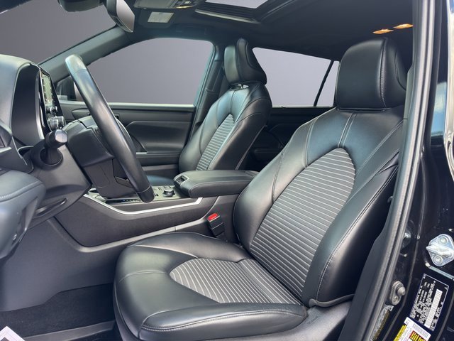 2022 Toyota Highlander XSE photo 12