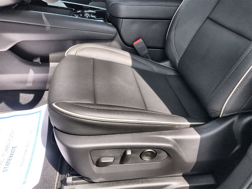 2025 Chevrolet Tahoe Premier photo 12