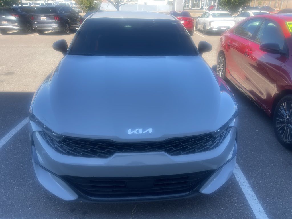 2024 Kia K5 GT-Line photo 2