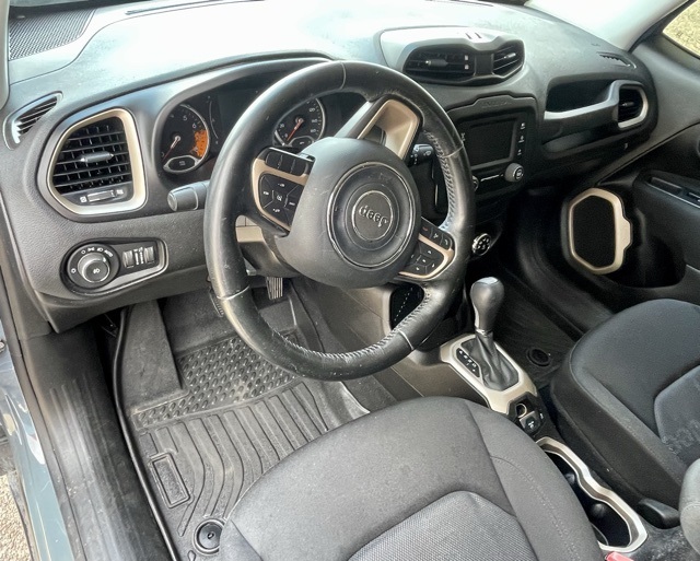 2017 Jeep Renegade Latitude North Edition photo 9
