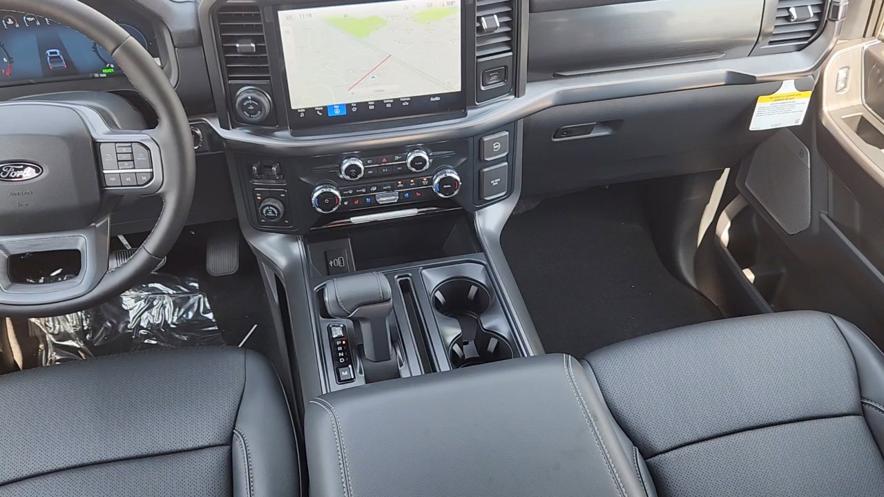 2025 Ford F-150 Lariat photo 8