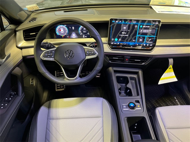 2025 Volkswagen Tiguan SE R-Line Black photo 11