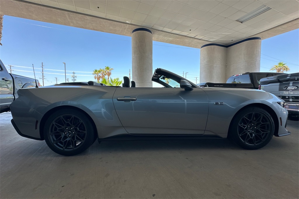 2024 Ford Mustang GT Premium Convertible photo 3