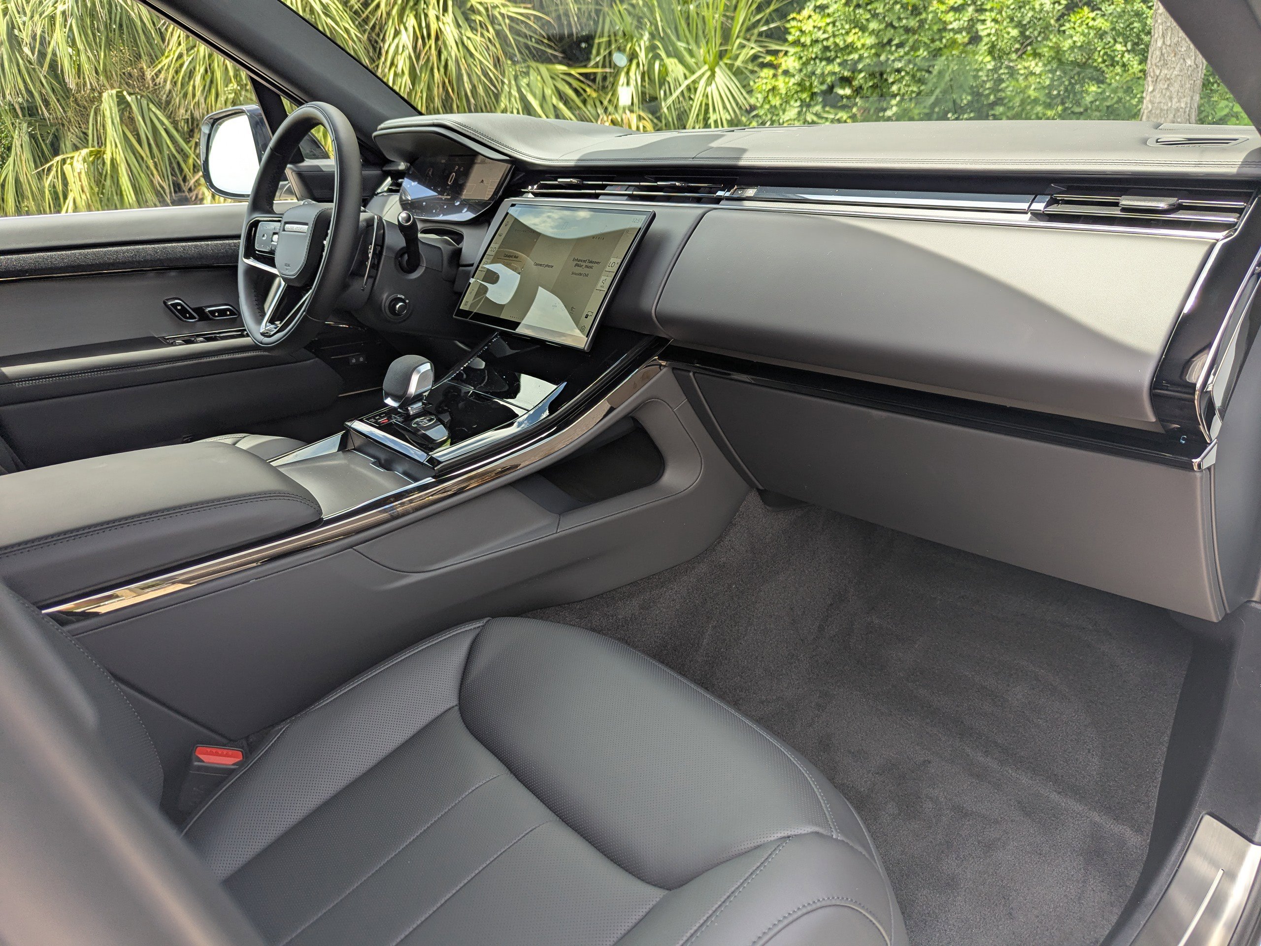 2025 Land Rover Range Rover Sport SE photo 12