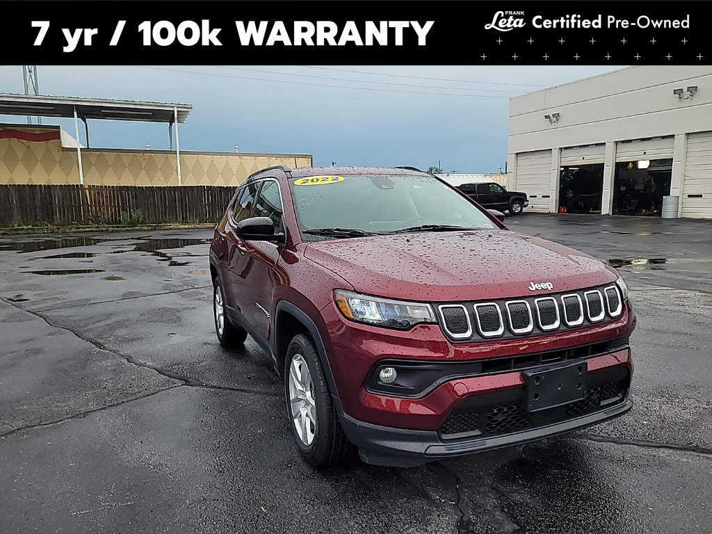Used 2022 Velvet Red Pearlcoat Jeep Latitude image 1