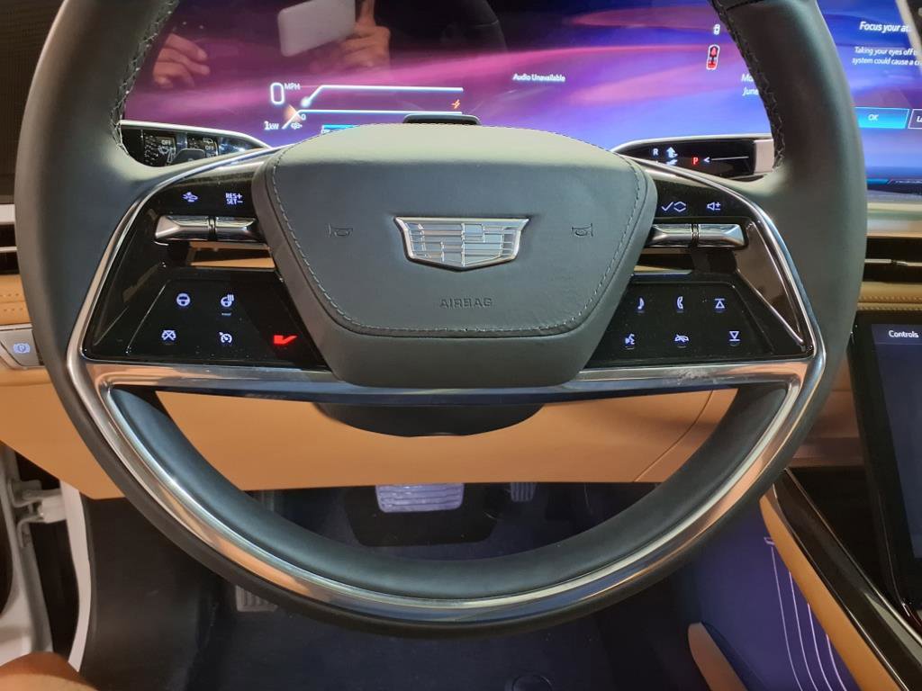 2025 Cadillac Escalade IQ Luxury photo 18