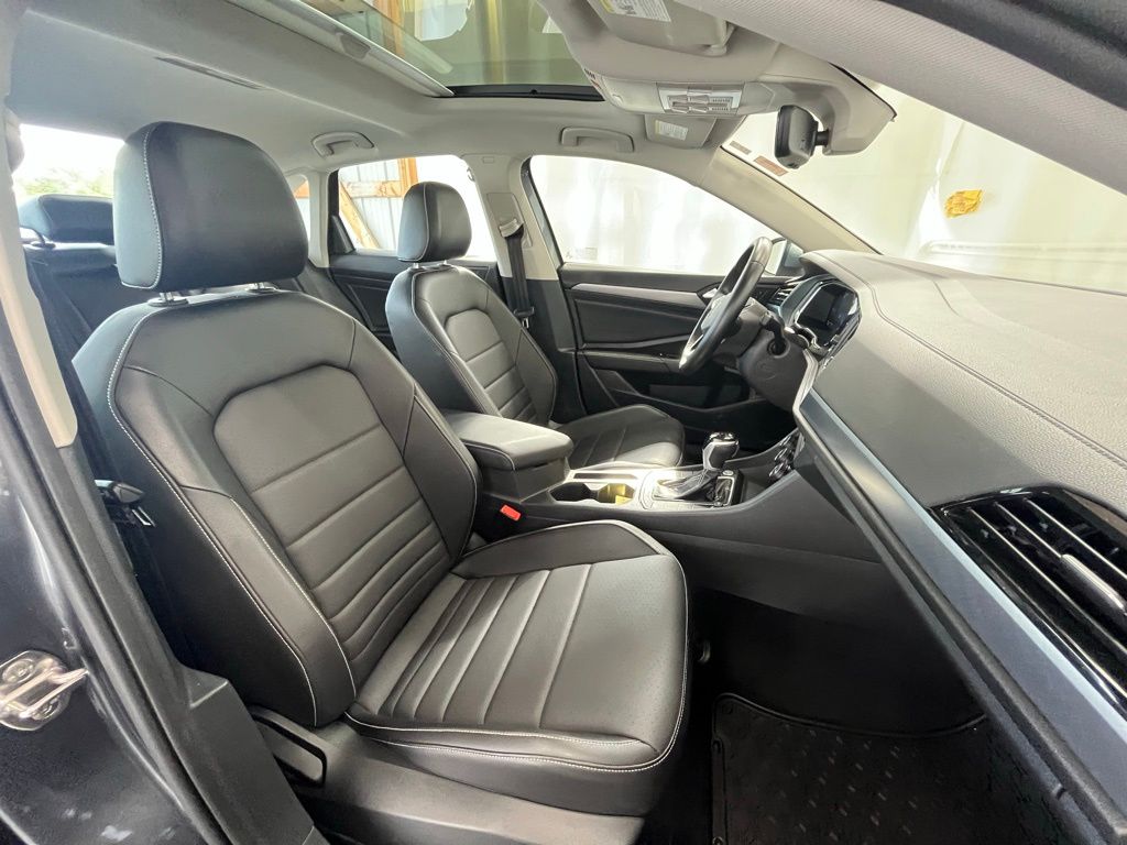 2022 Volkswagen Jetta 1.5T SE photo 12