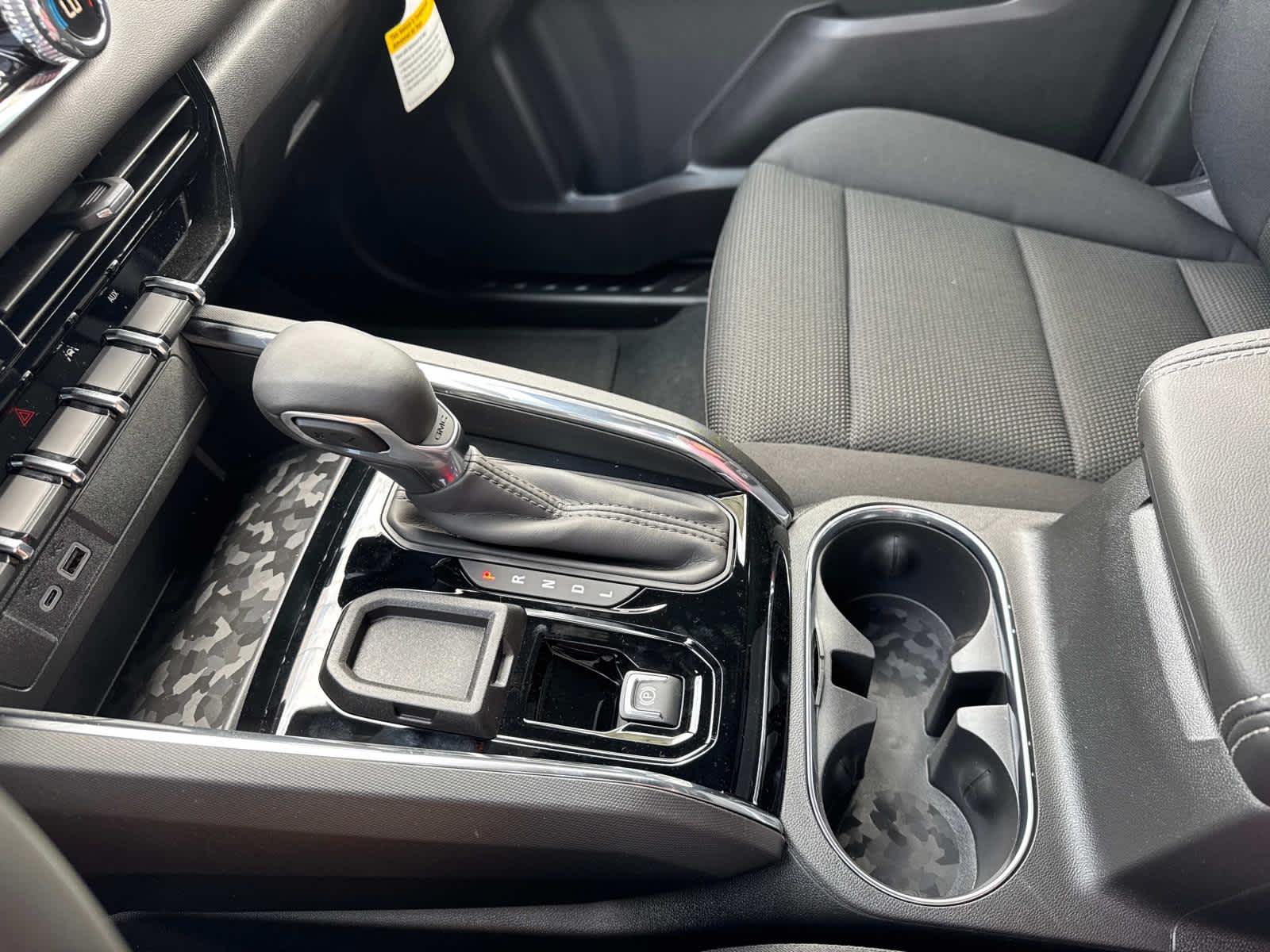 2025 Gmc Canyon Elevation photo 18