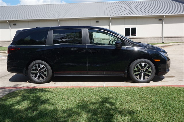 2026 Honda Odyssey EX-L photo 3