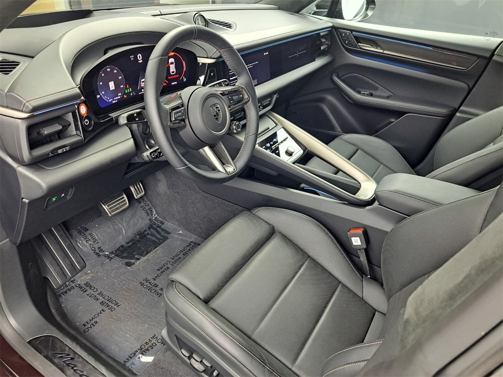 2024 Porsche Macan Electric Turbo photo 4