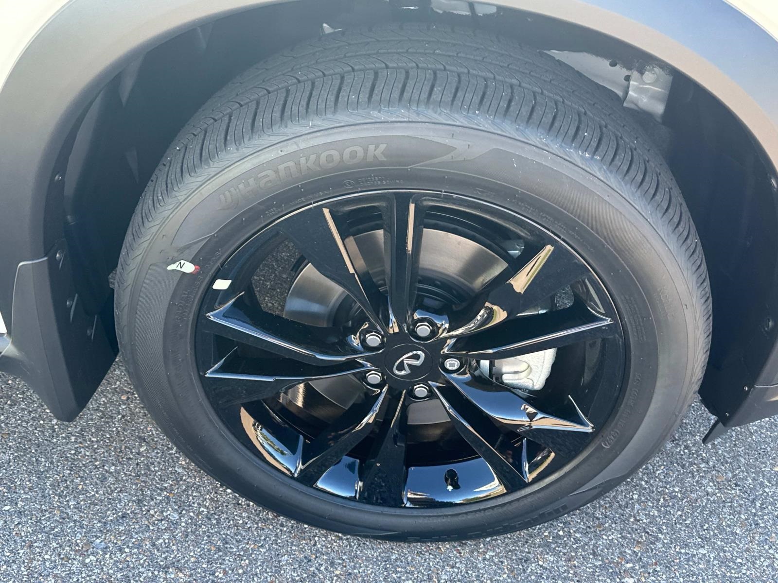 2025 Infiniti QX60 Luxe photo 3