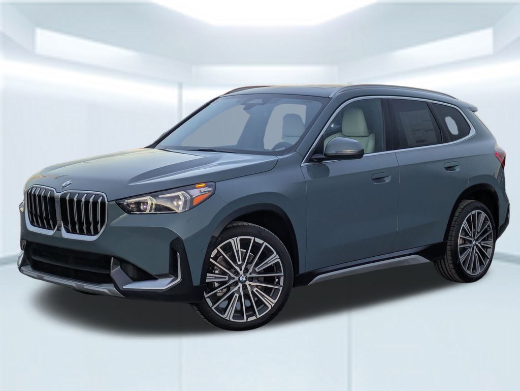 2026 BMW X1 28i's photo