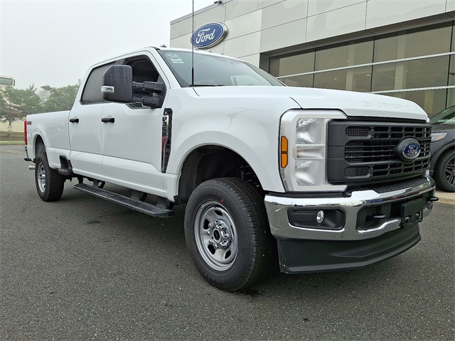 2025 Ford F-350 XL photo 2
