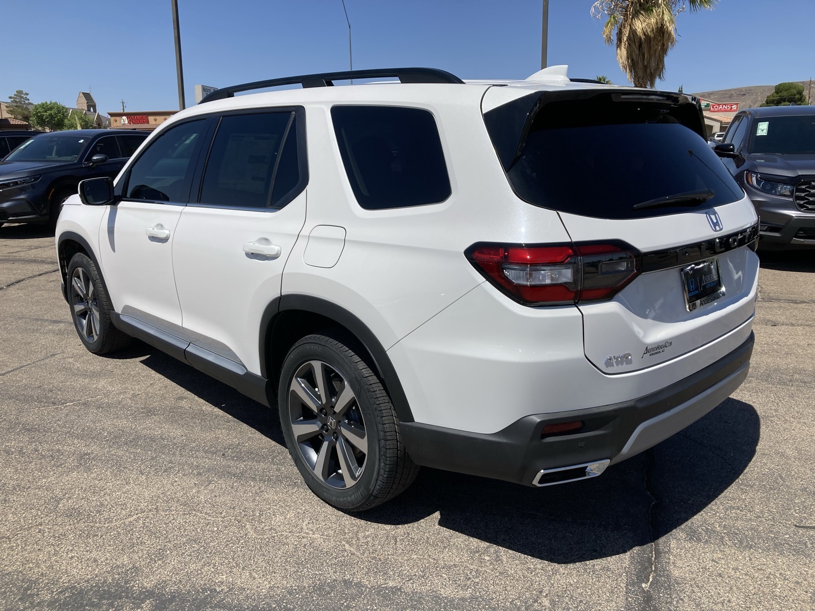 2025 Honda Pilot Touring photo 8