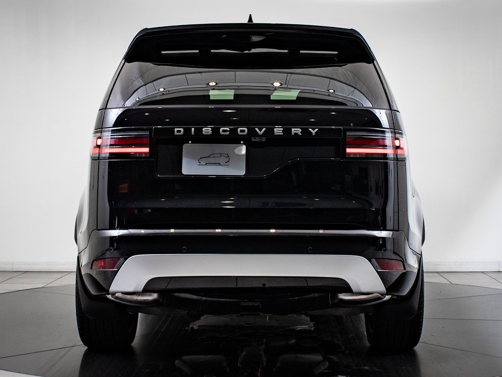 2025 Land Rover Discovery Metropolitan Edition photo 3