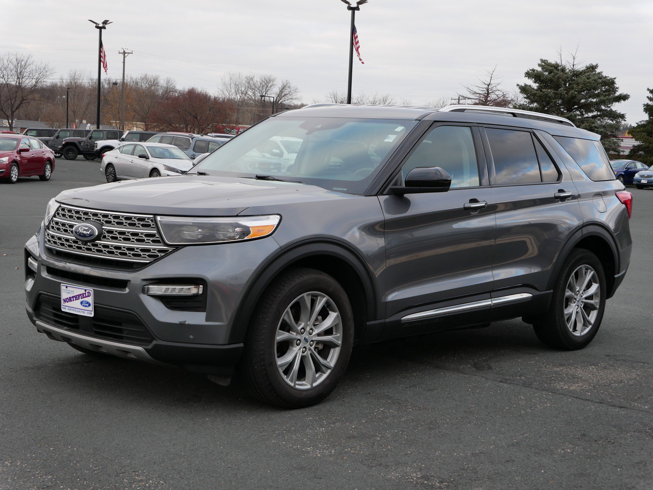 2023 Ford Explorer Limited photo 3