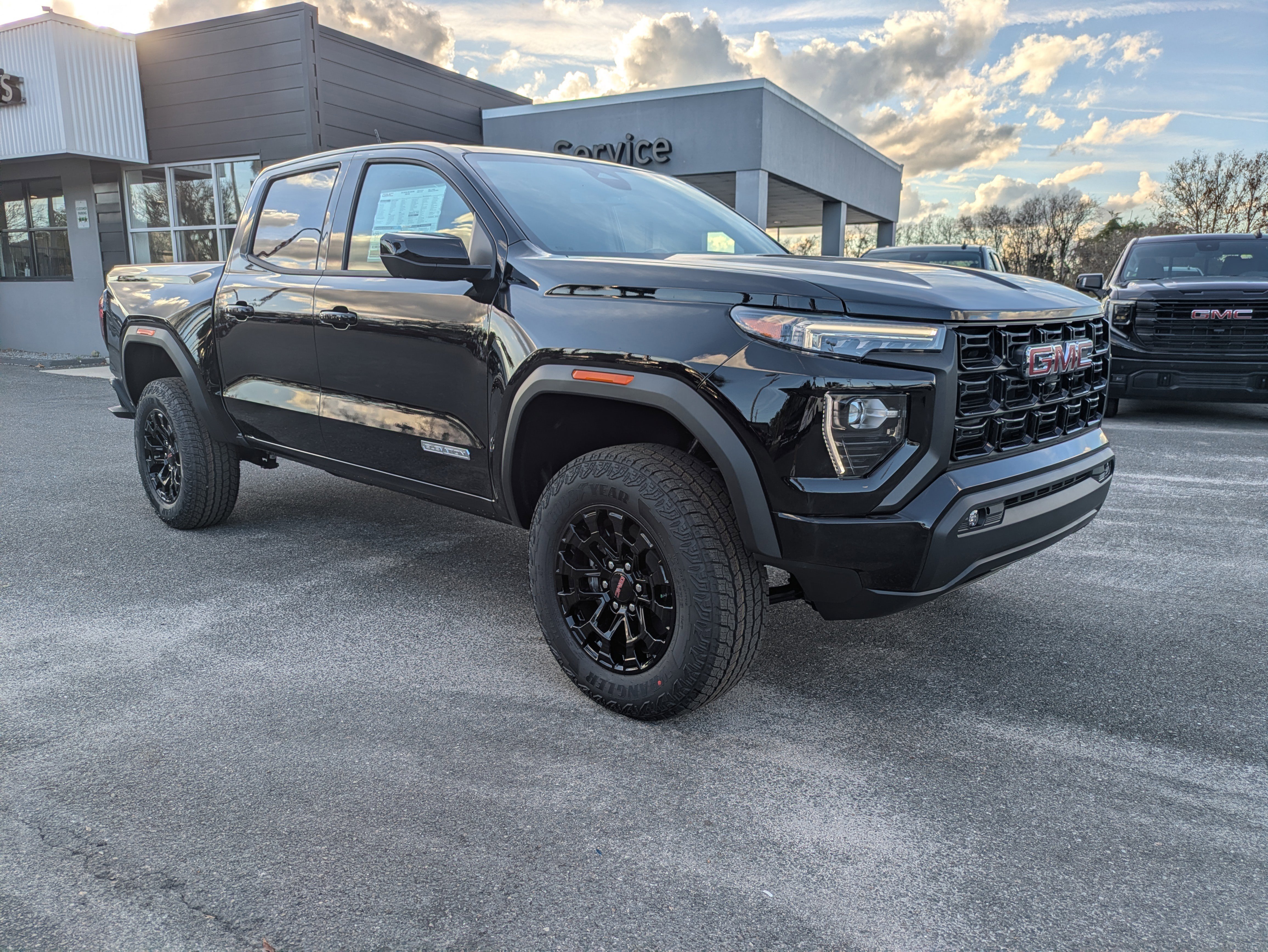 2026 GMC Canyon Elevation's photo