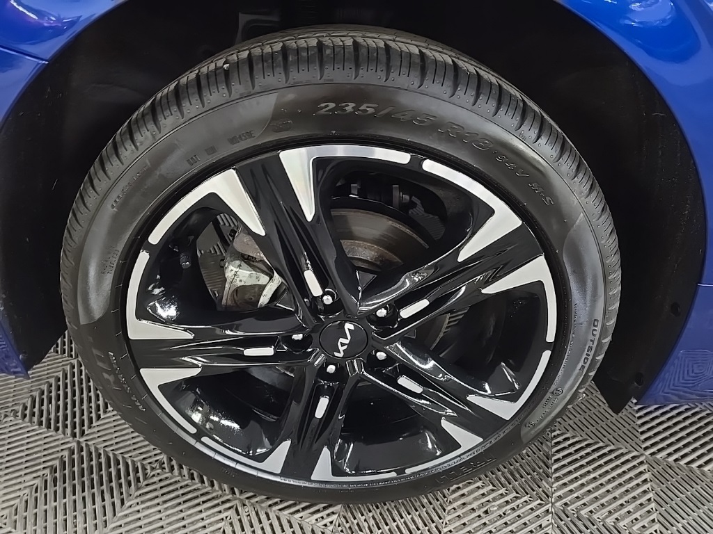 2023 Kia K5 GT-Line photo 13