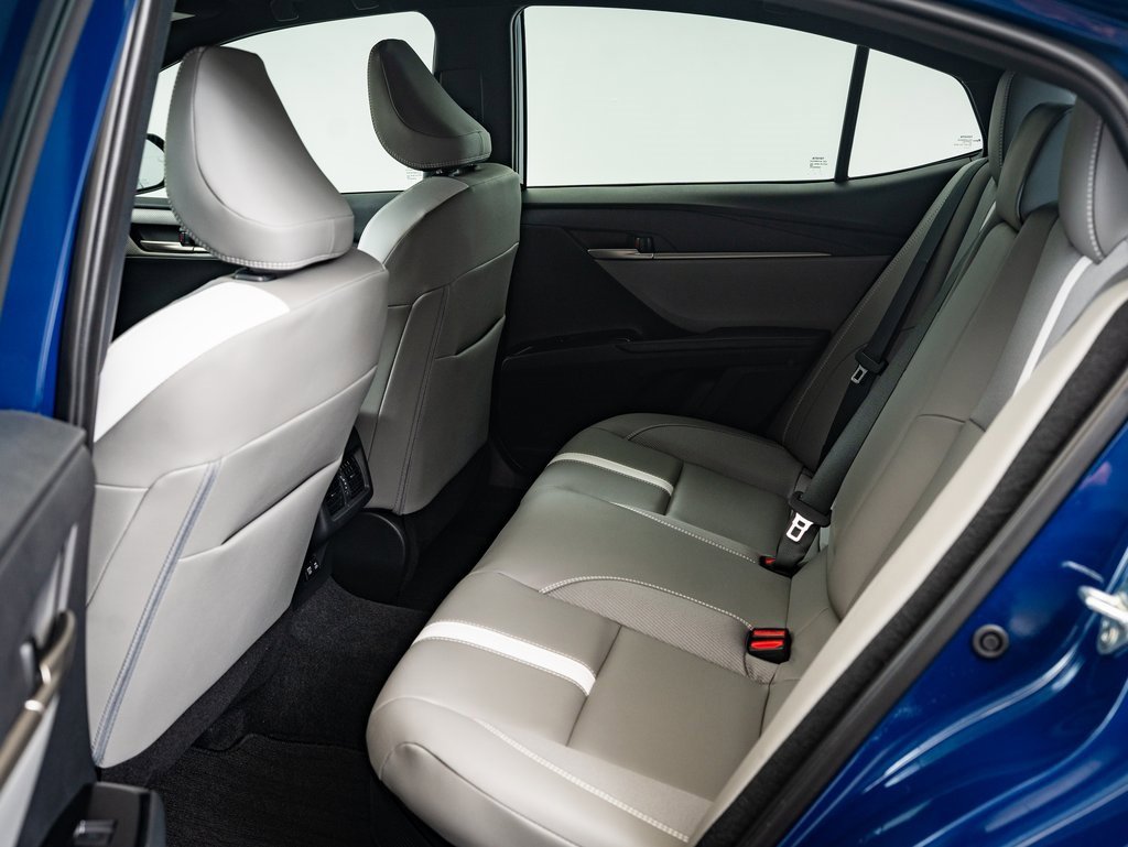 2025 Toyota Camry SE photo 32