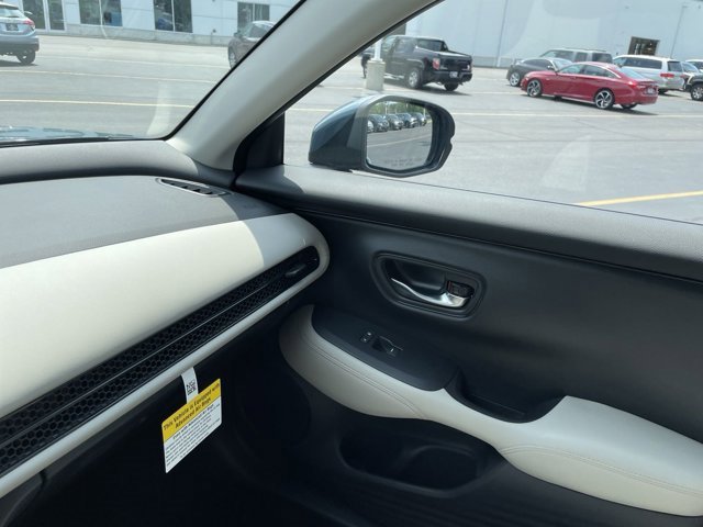 2025 Honda HR-V LX photo 9