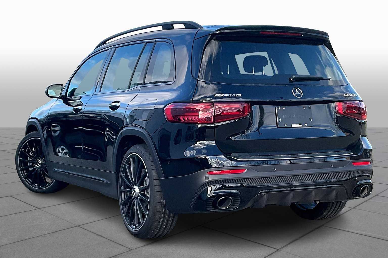 2025 Mercedes Benz GLB AMG 35 4MATIC photo 4