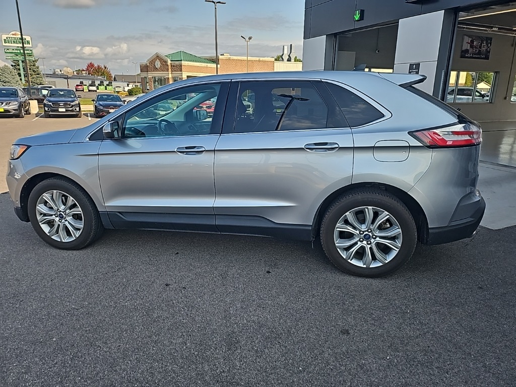 2022 Ford Edge Titanium photo 9