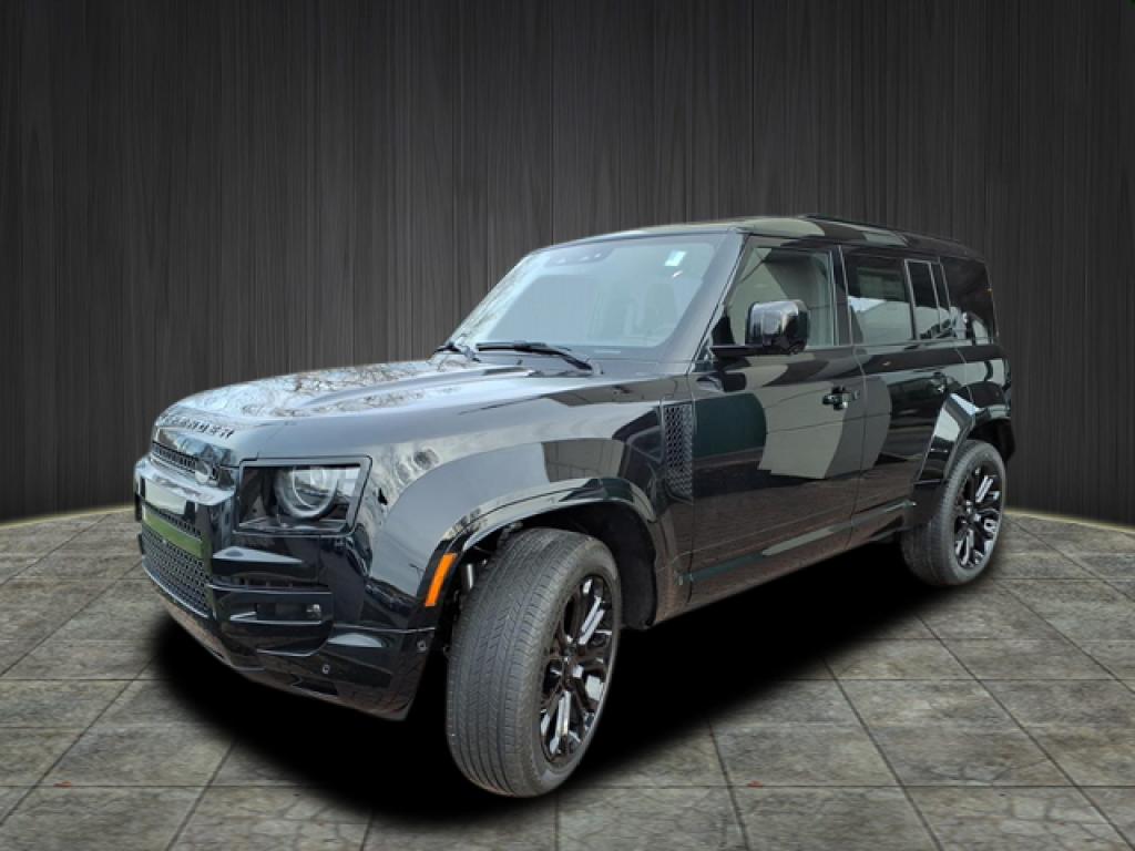 2026 Land Rover Defender OCTA Black's photo