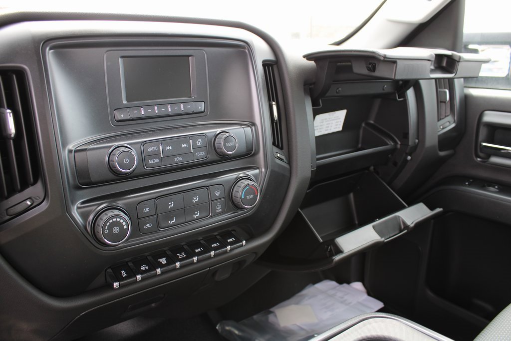 2024 Chevrolet Silverado 6500HD Work Truck photo 12