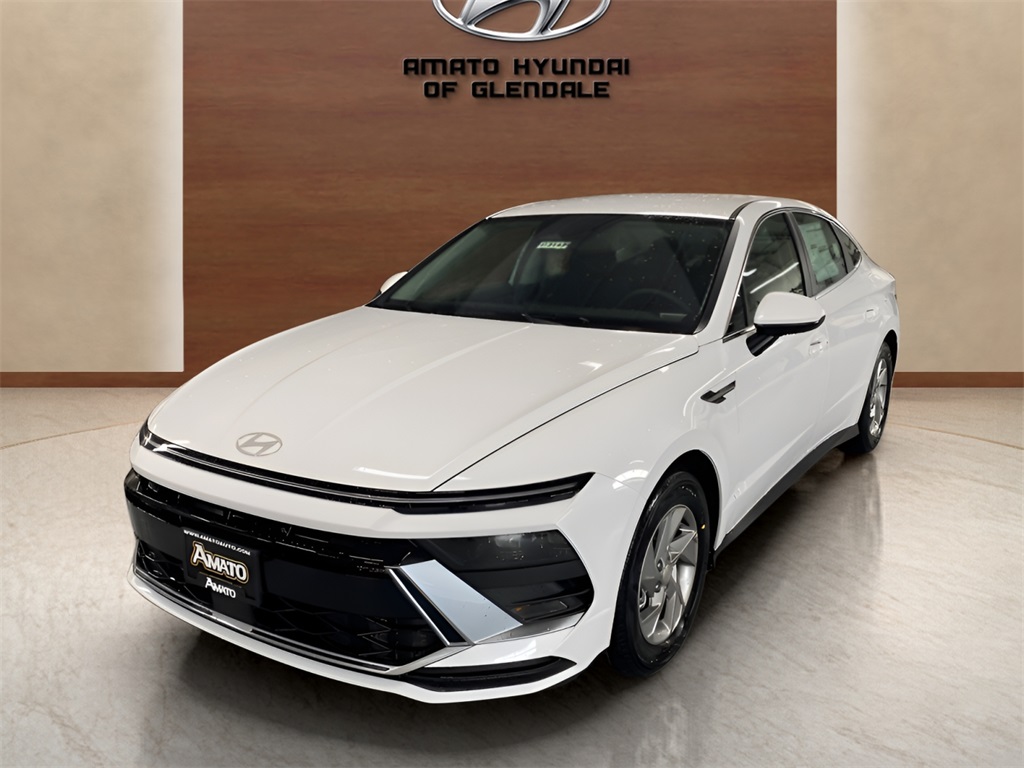 2025 Hyundai Sonata SE's photo