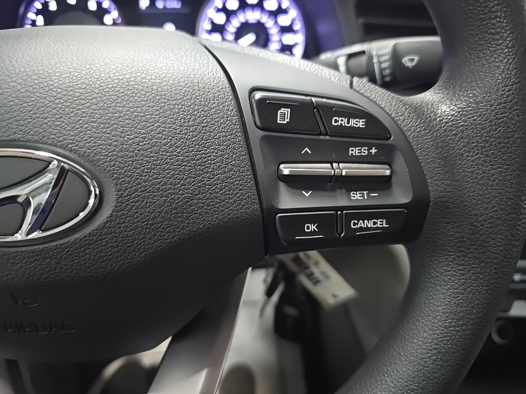 2020 Hyundai Elantra SE photo 19