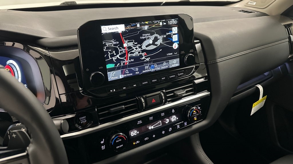 2025 Nissan Pathfinder Platinum photo 13
