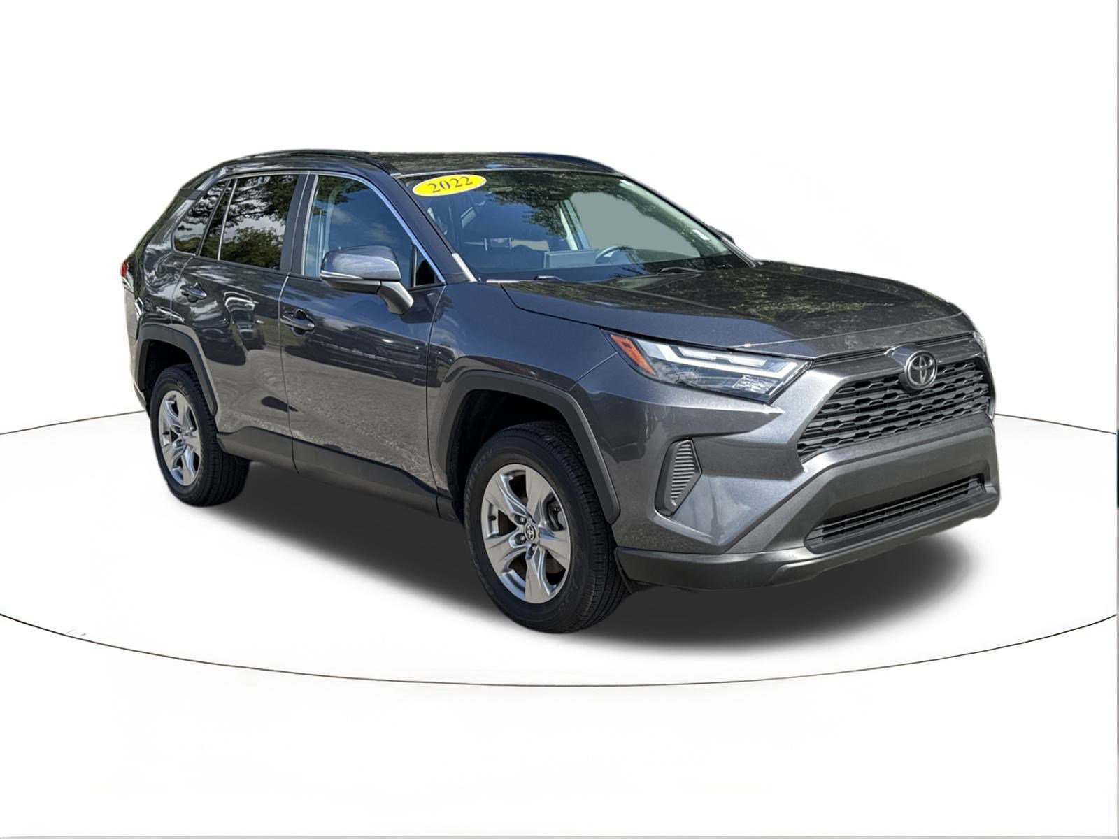 2022 Toyota RAV4 XLE's photo
