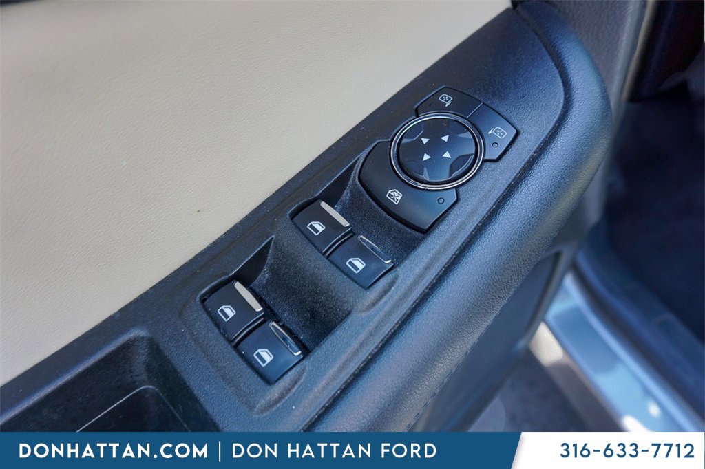 2022 Ford Edge SEL photo 15