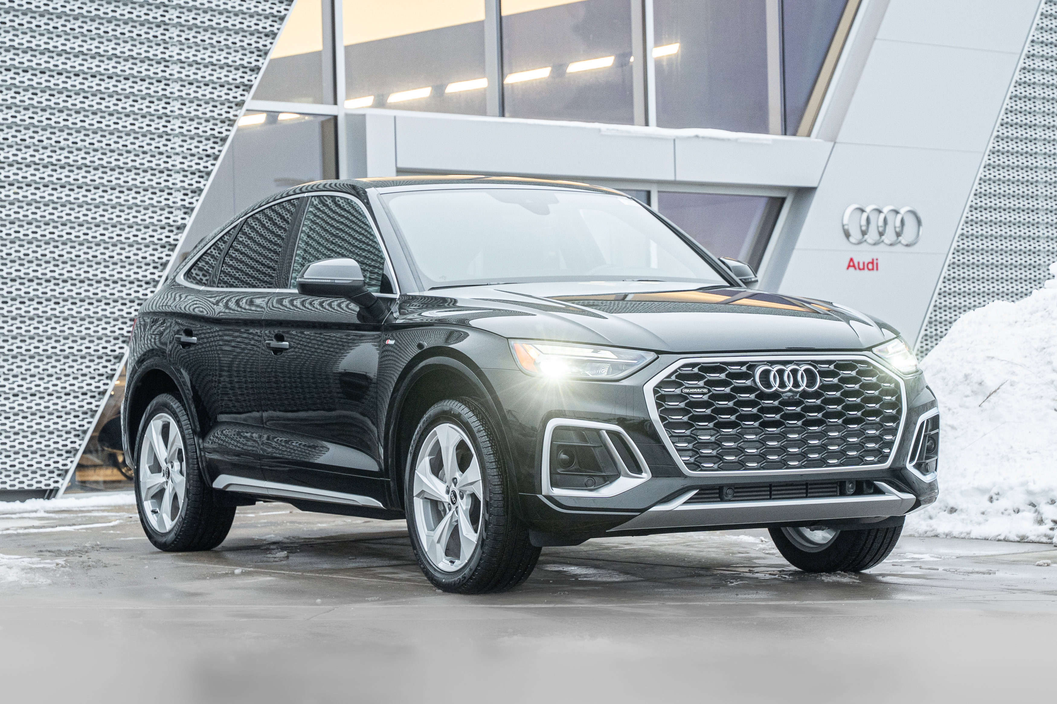 2025 Audi Q5 Sportback Premium Plus's photo