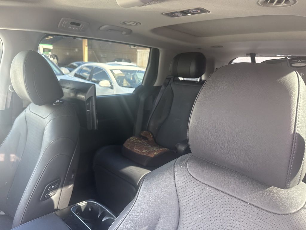 2025 Kia Carnival SX Prestige photo 18
