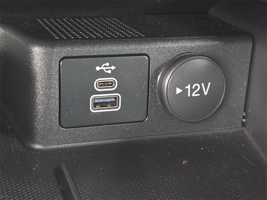 2024 Ford Escape ST-Line photo 17