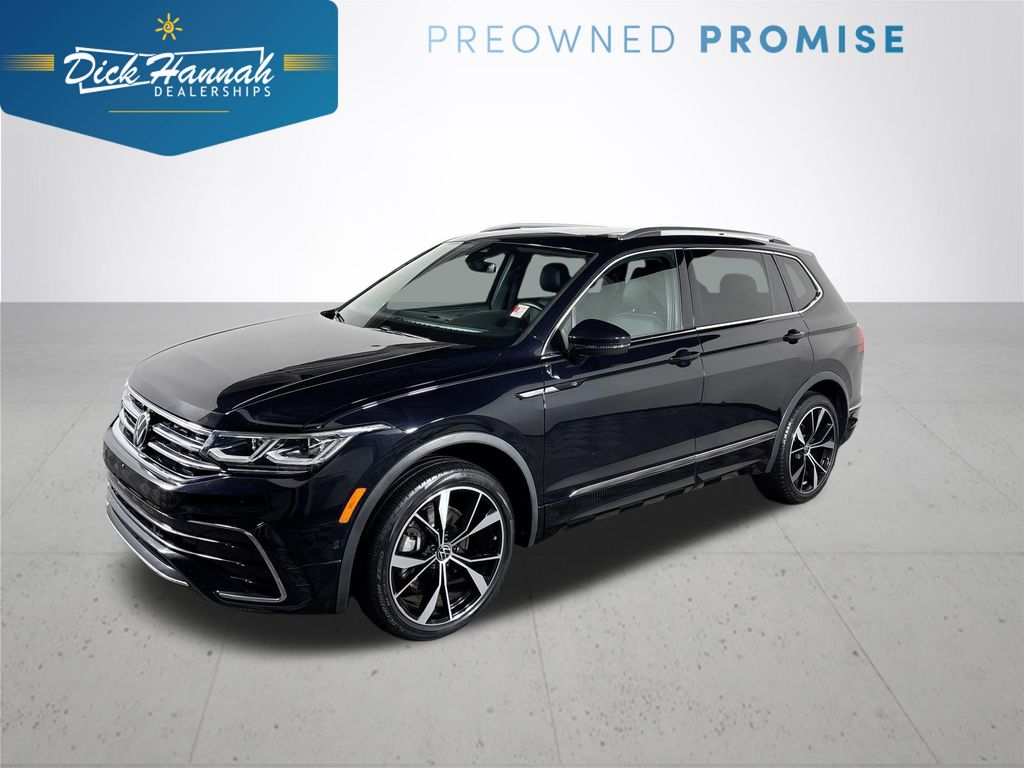 2022 Volkswagen Tiguan SEL R-LINE's photo