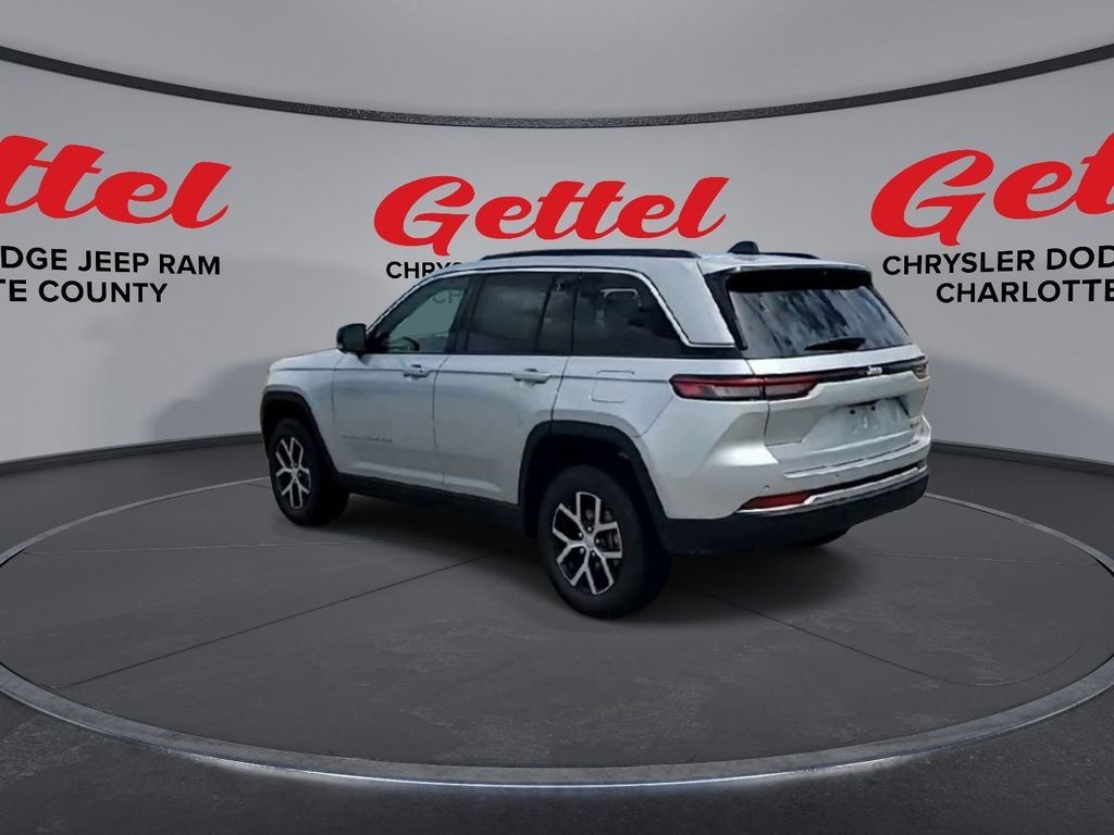 2025 Jeep Grand Cherokee Limited photo 4