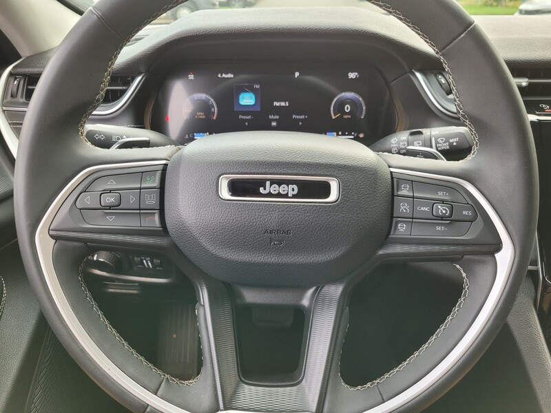 2023 Jeep Grand Cherokee Laredo photo 26