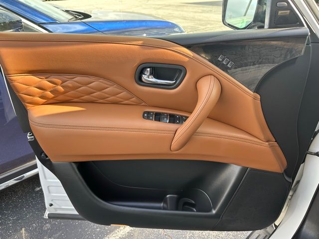 2018 Infiniti QX80 Base photo 22