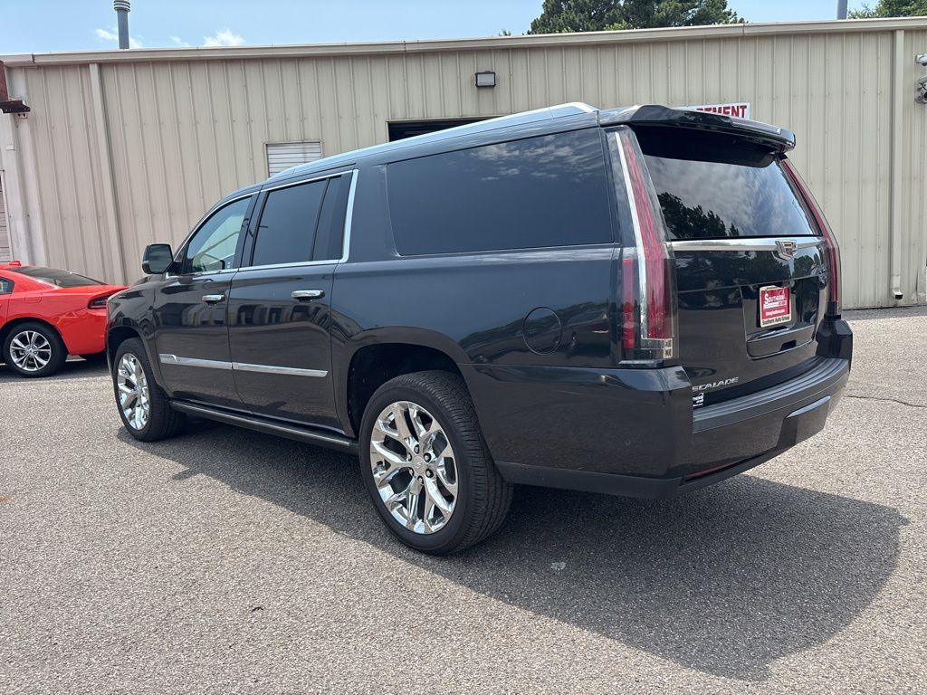 2019 Cadillac Escalade ESV Platinum photo 33