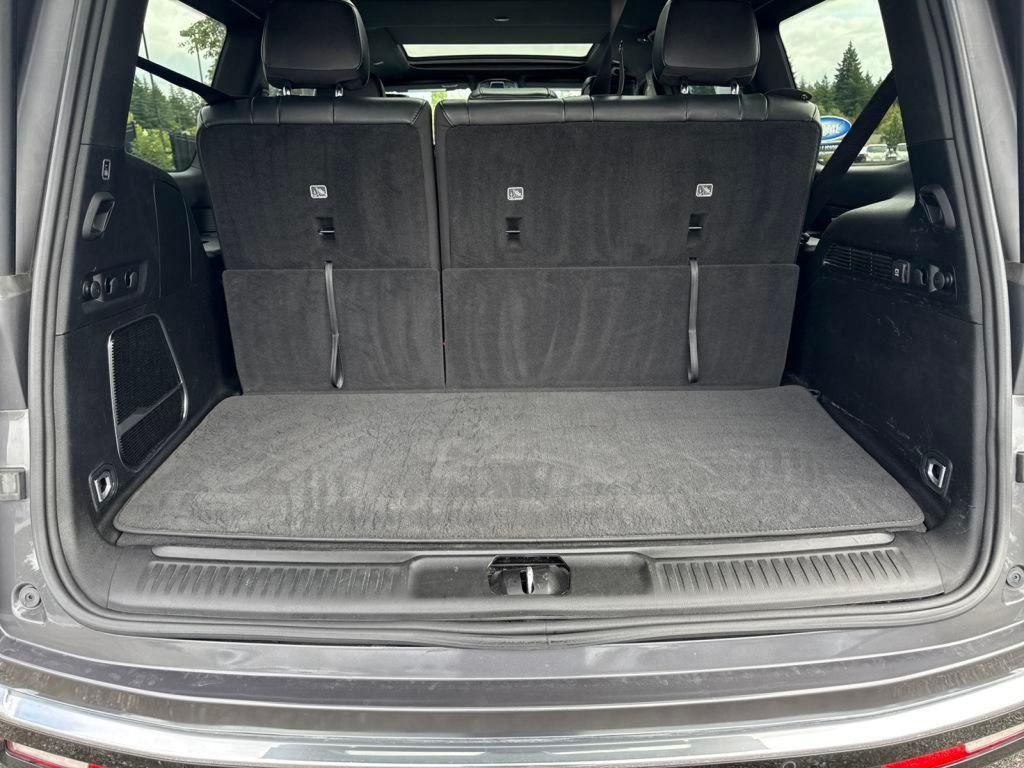 2023 Jeep Wagoneer Base photo 23