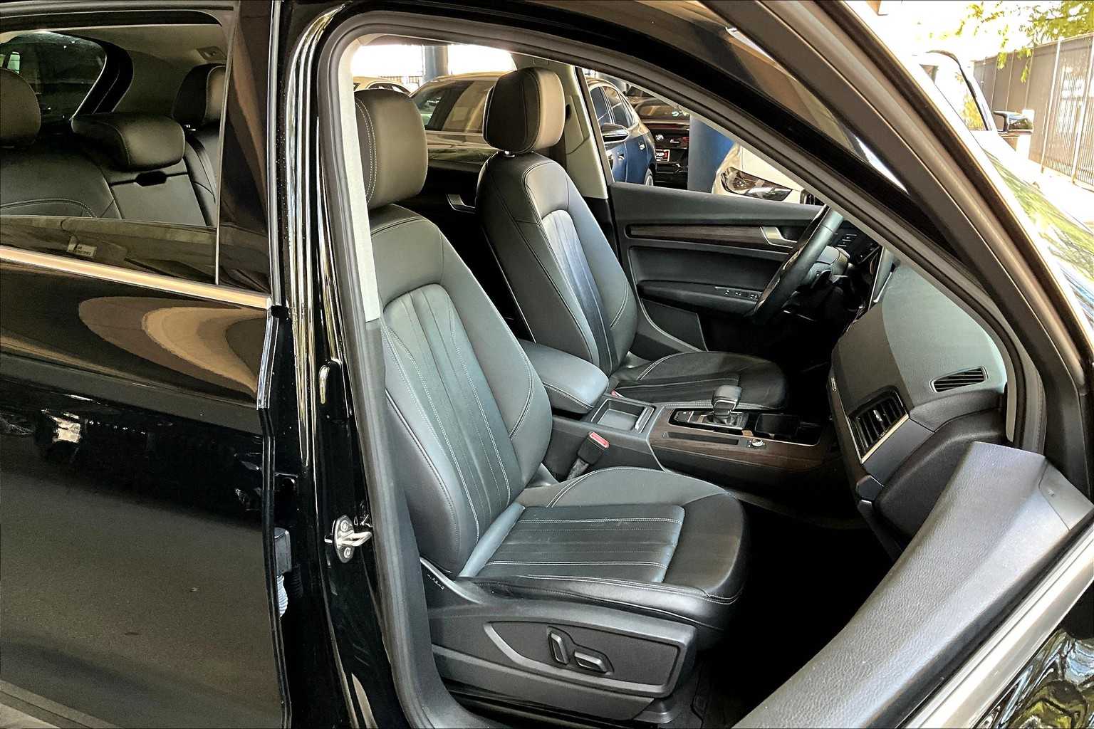 2022 Audi Q5 S line Premium photo 7