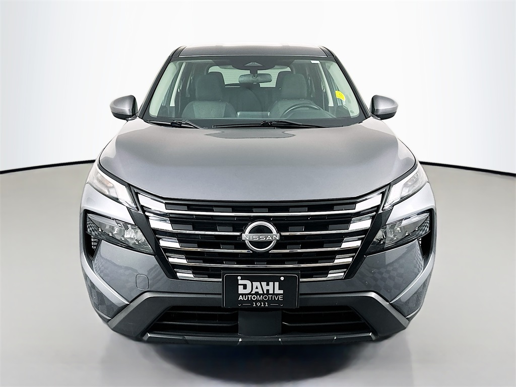 2024 Nissan Rogue SV photo 3