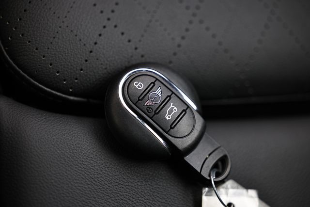 2020 Mini Cooper S ALL4 photo 40