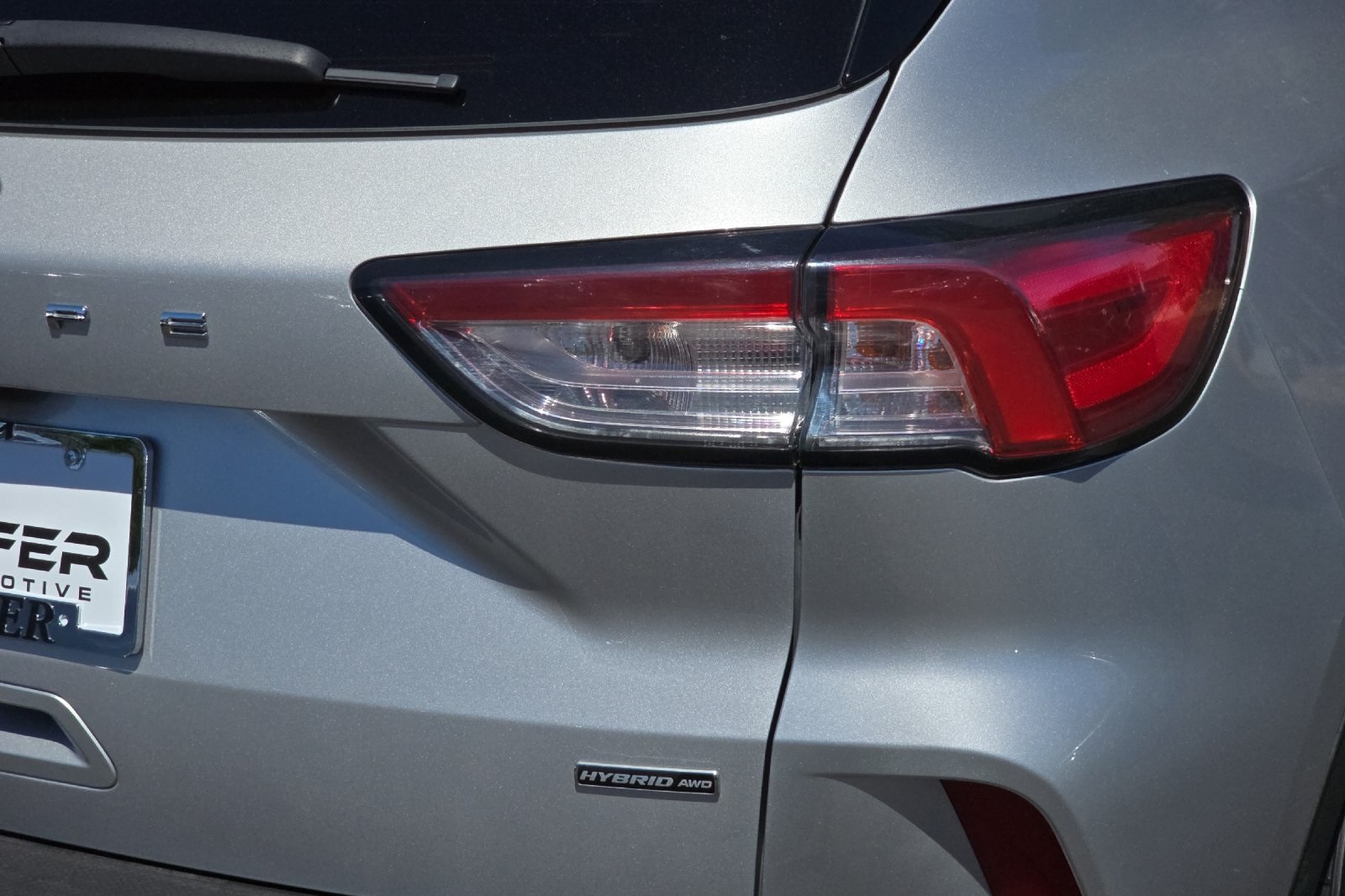 2020 Ford Escape SE Sport Hybrid photo 33