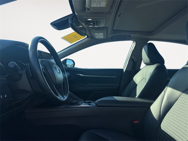 2023 Toyota Camry SE photo 9