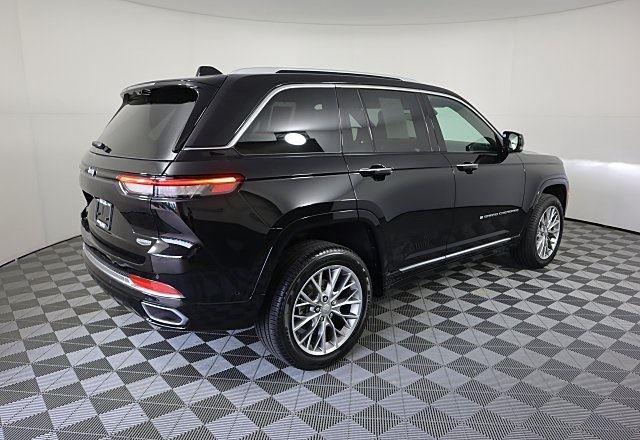 2024 Jeep Grand Cherokee Summit photo 4